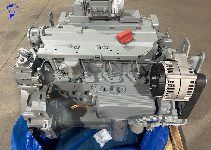 Mesin baru BF4M2012C / BF4M2012 98kW, 2100 rpm untuk gulung jalan bergetar.